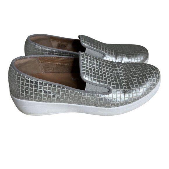 Fitflop Womens Silver Slip-On Sneakers Size 8 Croc Embossed - Picture 3 of 6